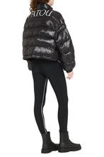 Load image into Gallery viewer, Short puffer jacket
