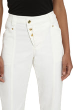 Load image into Gallery viewer, Straight leg jeans
