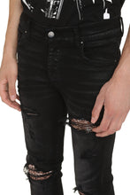 Load image into Gallery viewer, Destroyed skinny jeans
