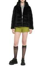 Load image into Gallery viewer, Faux fur jacket
