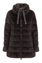Load image into Gallery viewer, Puffer jacket
