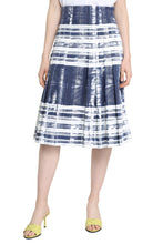 Load image into Gallery viewer, Pluto pleated skirt
