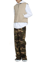 Load image into Gallery viewer, Full zip field vest

