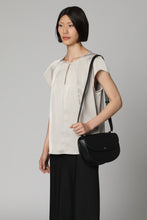 Load image into Gallery viewer, Geneve leather crossbody bag
