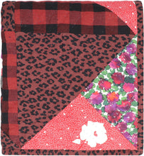 Load image into Gallery viewer, Patchwork quilts
