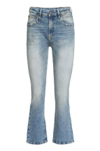 Load image into Gallery viewer, Cropped flared jeans
