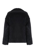Load image into Gallery viewer, Radice vegan fur jacket
