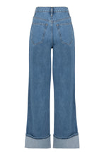 Load image into Gallery viewer, Wide-leg jeans
