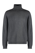 Load image into Gallery viewer, Turtleneck wool pullover
