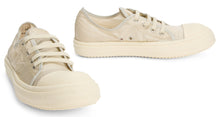Load image into Gallery viewer, Low-top canvas sneakers
