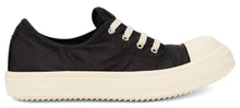 Load image into Gallery viewer, Low canvas sneakers
