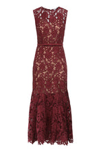 Load image into Gallery viewer, Midi dress in guipure lace
