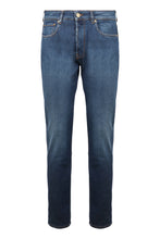 Load image into Gallery viewer, Slim fit jeans with five pockets
