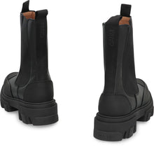 Load image into Gallery viewer, Leather Chelsea boots
