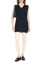 Load image into Gallery viewer, Knitted wool vest
