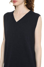 Load image into Gallery viewer, Knitted wool vest

