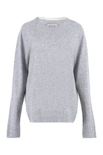 Load image into Gallery viewer, Crew-neck wool sweater
