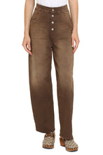 Load image into Gallery viewer, High-waist wide-leg jeans
