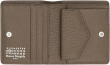 Load image into Gallery viewer, Four Stitches grainy leather wallet
