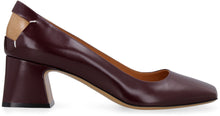Load image into Gallery viewer, Leather pumps
