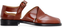 Load image into Gallery viewer, Tabi leather sandals
