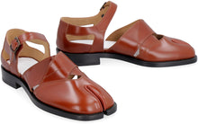 Load image into Gallery viewer, Tabi leather sandals
