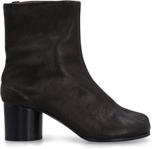 Load image into Gallery viewer, Tabi leather ankle boots
