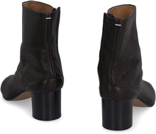 Load image into Gallery viewer, Tabi leather ankle boots
