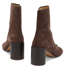 Load image into Gallery viewer, Suede ankle boots
