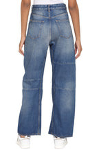 Load image into Gallery viewer, High-waist wide-leg jeans
