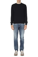Load image into Gallery viewer, slim fit jeans
