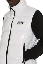 Load image into Gallery viewer, Full zip field vest
