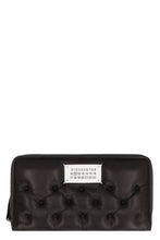 Load image into Gallery viewer, Glam Slam quilted leather wallet

