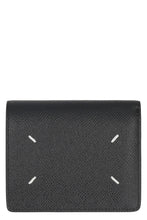 Load image into Gallery viewer, Leather card holder

