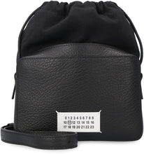 Load image into Gallery viewer, Pebbled leather messenger bag
