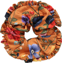 Load image into Gallery viewer, Giga fabric scrunchie
