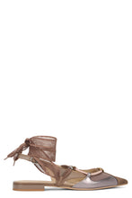 Load image into Gallery viewer, Leather sandal and mesh details
