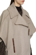 Load image into Gallery viewer, Segnale cashmere cape-coat
