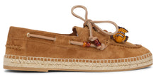 Load image into Gallery viewer, Boat shoes with details
