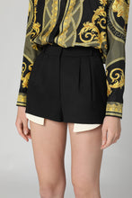 Load image into Gallery viewer, Wool shorts
