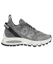 Load image into Gallery viewer, Run DS2 low-top sneakers

