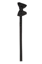 Load image into Gallery viewer, Silk bow tie

