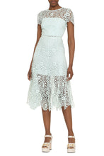 Load image into Gallery viewer, Lace midi dress
