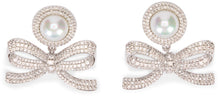 Load image into Gallery viewer, Earrings with bow and pearl
