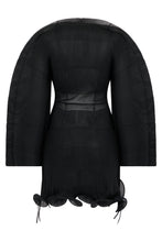 Load image into Gallery viewer, Pleated dress with wide sleeves
