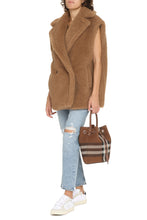 Load image into Gallery viewer, Teano vegan fur waistcoat
