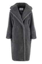 Load image into Gallery viewer, Teddy vegan fur coat
