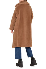 Load image into Gallery viewer, Teddy vegan fur coat
