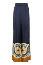 Load image into Gallery viewer, Printed silk pants
