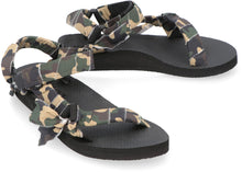 Load image into Gallery viewer, Trekky Print sandals
